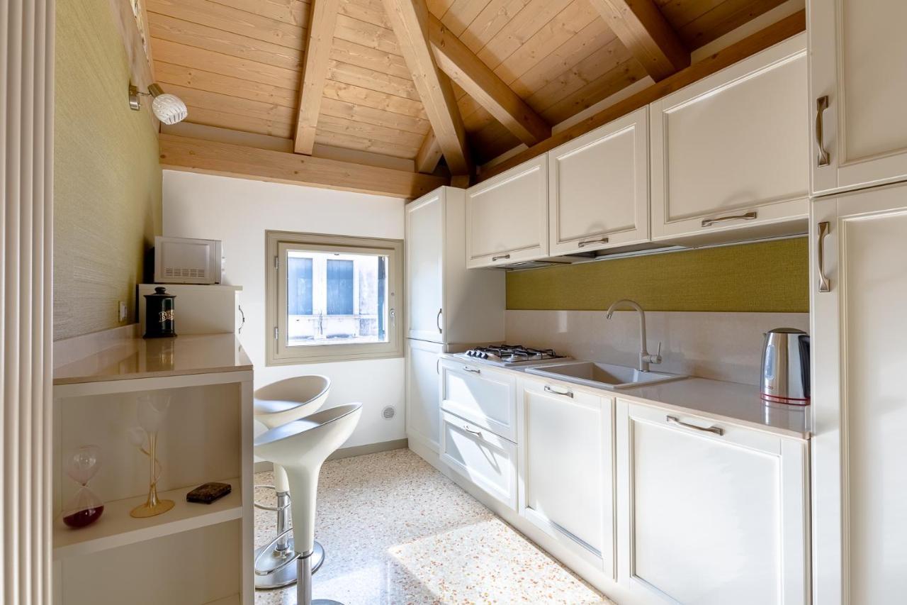 Ca' Cappello Venice Apartment 2 With Canal View Exteriör bild