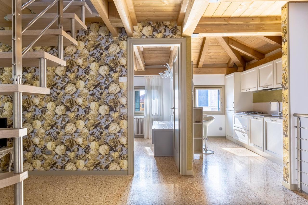 Ca' Cappello Venice Apartment 2 With Canal View Exteriör bild