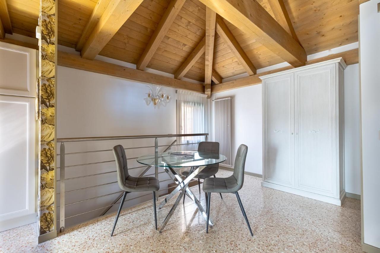 Ca' Cappello Venice Apartment 2 With Canal View Exteriör bild