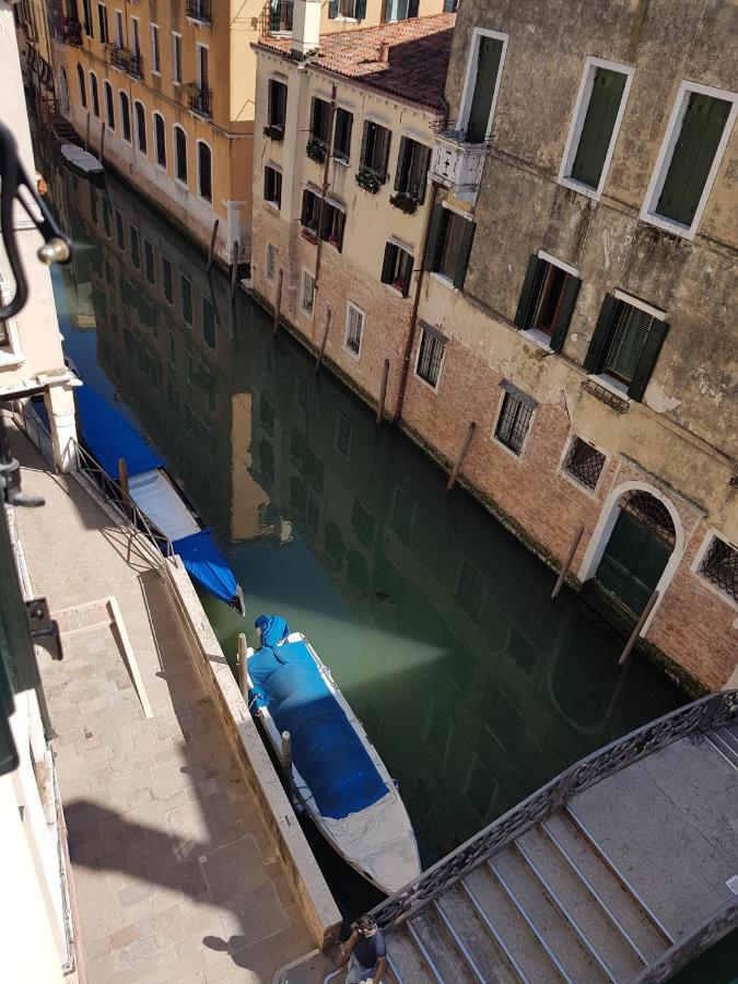 Ca' Cappello Venice Apartment 2 With Canal View Exteriör bild