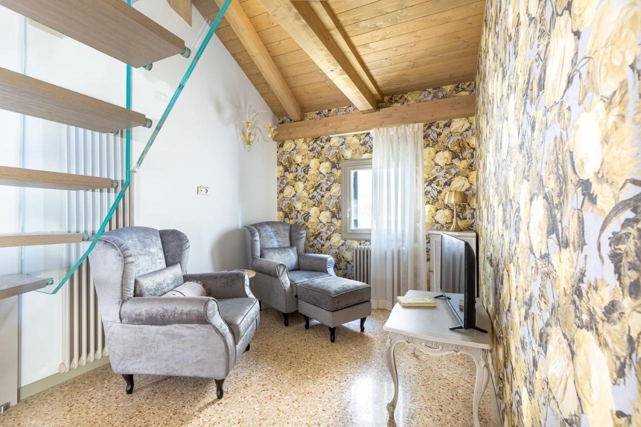 Ca' Cappello Venice Apartment 2 With Canal View Exteriör bild