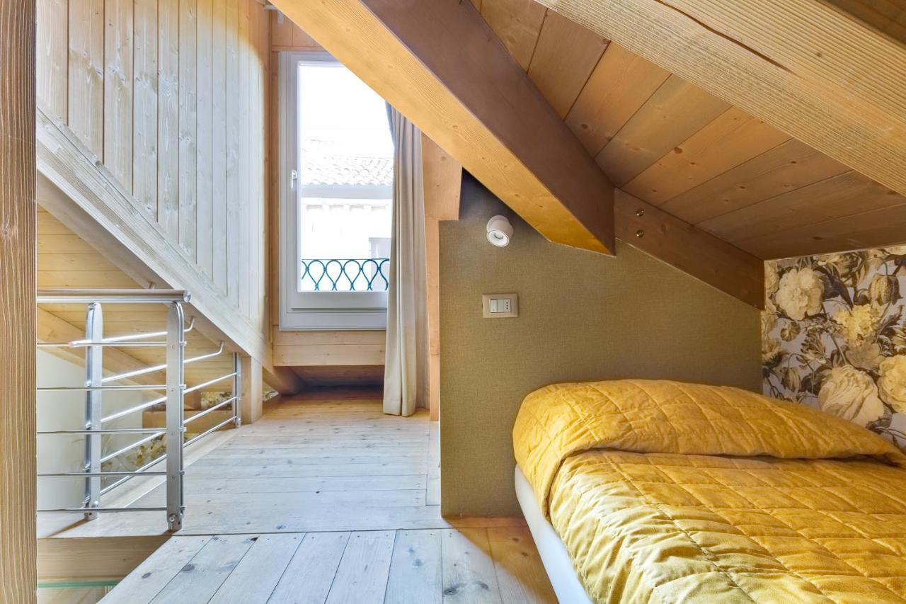 Ca' Cappello Venice Apartment 2 With Canal View Exteriör bild