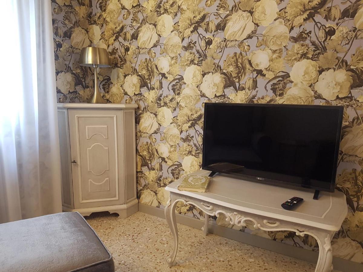Ca' Cappello Venice Apartment 2 With Canal View Exteriör bild