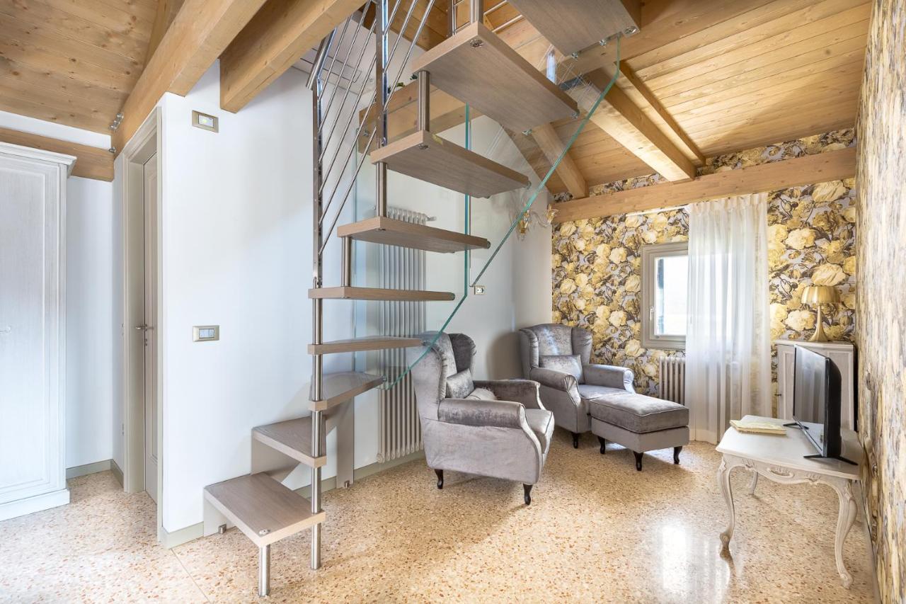 Ca' Cappello Venice Apartment 2 With Canal View Exteriör bild